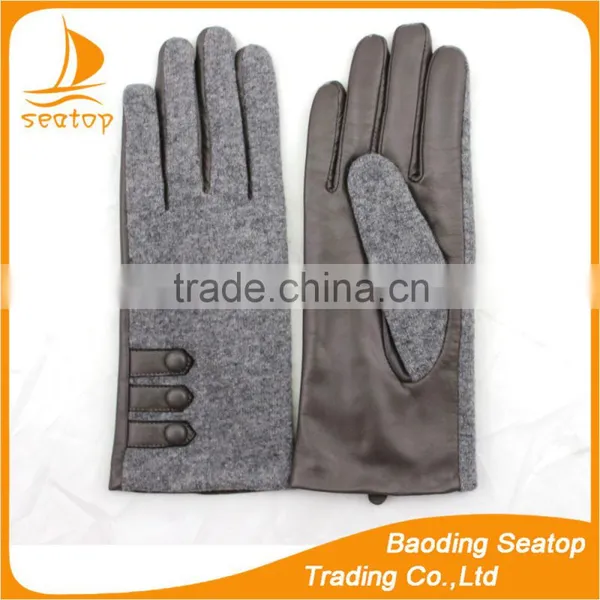 Women 's Back Grey Woolen and Palm Grey Leather With Button Gloves