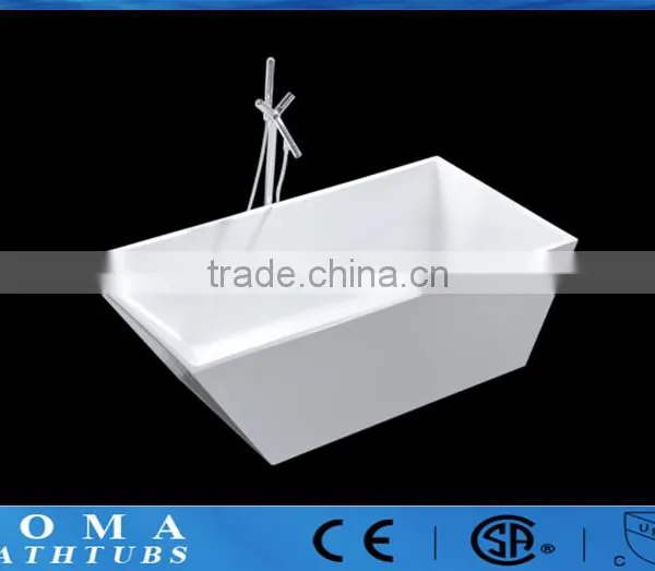 Boma Solid Smooth Bottom Bathtub