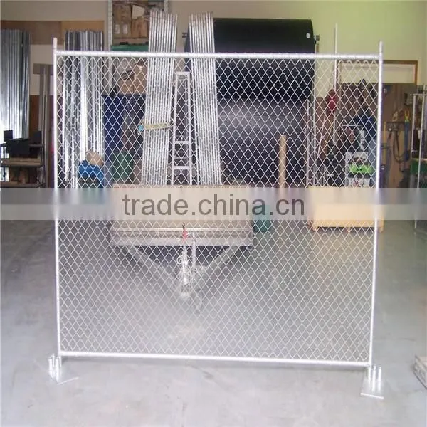 Chain Link Fence With Barbed Wire Overhang / Chain Link Fence Top Barbed Wire photo-5