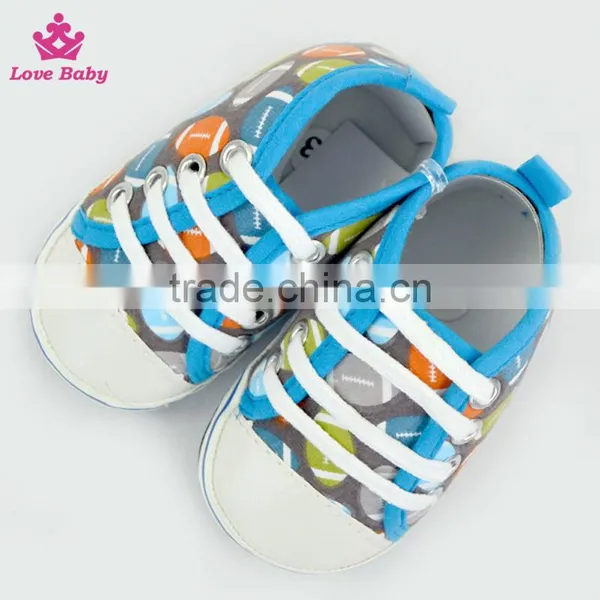 Fashion Rugby Pattern High Quality Newborn Crib Shoes Baby Shoes Matching Pacifier Clip photo-2