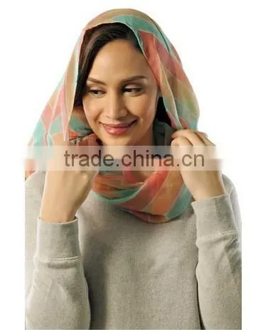 America and Canada Hot Fashion Popular Series Ladies Waved Neck Warmer Infinity Scarf photo-2