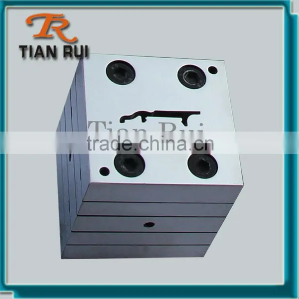 Selling Practical Refinement Baseboard Pvc Extrusion Mould photo-2