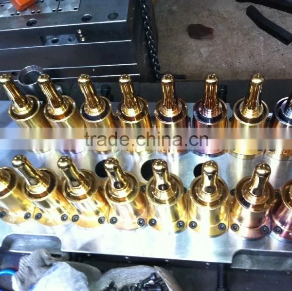 Automatic Pet Bottle Preform Injection Blow Molding Machine photo-4