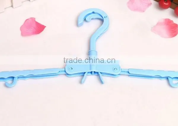 Plastic Foldable Folded Clothes Hangers Assorted Color photo-4