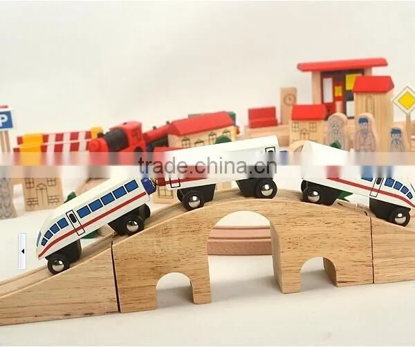Confirm to ASTM and EN71 Electric Locomotive, 80pcs Railway Wooden Train Set photo-5