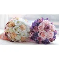 the European Version of the Bride Holding Flowers Wholesale photo-2