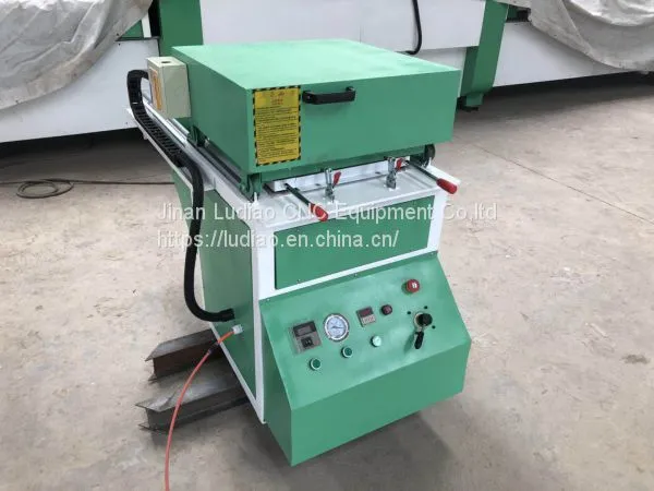 Small Area Acrylic Thermoforming Vacuum Forming Machine for 3d Letter Sign Logo photo-4