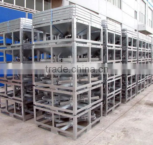 Metal stackable pallet