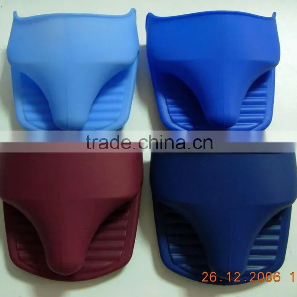 Crocodile Shape High Temperature Silicone Oven Mitts photo-5