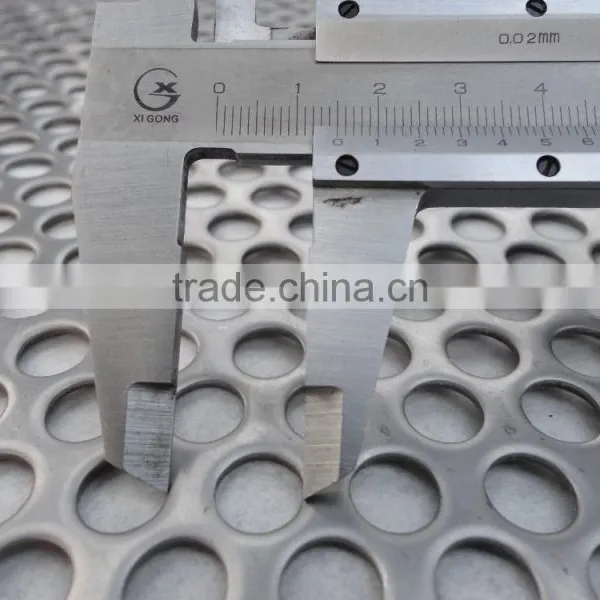 Round Hole Perforated Stainless Steel 304 Sheet photo-2
