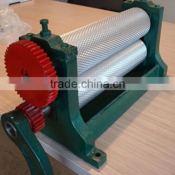 New Strong Power Bee Equipment Manual Comb Foundation Machine Electric Bee Wax Machine photo-3