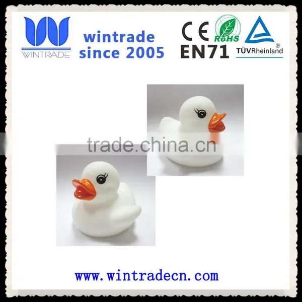 2015 New Coming Print Color Squirt Water Wholesale Elegant White Duck photo-3