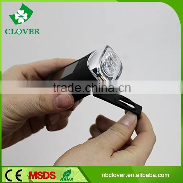 Good Design Dynamo Solar Powered 3 LED Solar Flashlight photo-3