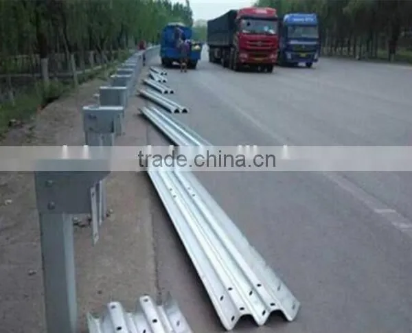 Green Color Highway Metal Safety Guardrail Design With Good Quality photo-3