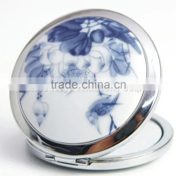 Hot Printing Heart Shape Custom Fashion Aluminum Cosmetic Mirror Quality Choice photo-3