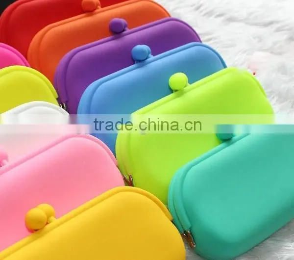 2015 New Style Customiaed Silicone Cosmetic Bag Wholesale Made In China photo-6