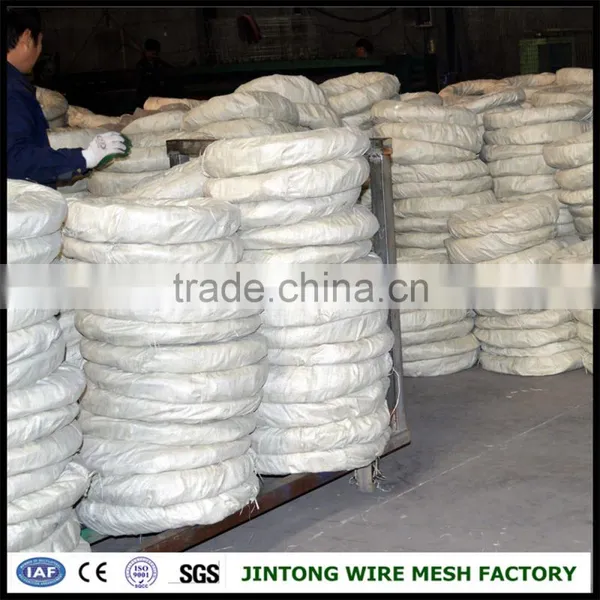 Low Price Concertina Coil Type Razor Barbed Wire Mesh Fence photo-6