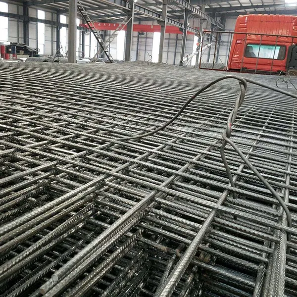 Hot Dipped Galvanized Welded Wire Mesh Panel for Construction Fencing photo-3