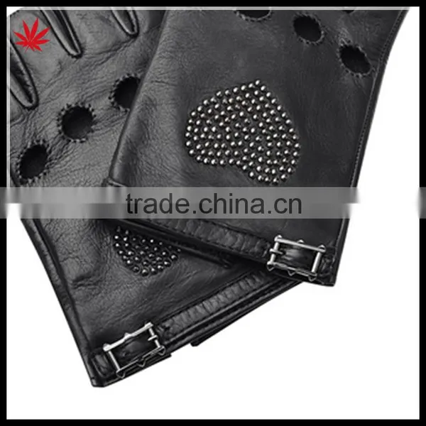 Fashion Ladies Heart Shape Rivets Studded Less Finger Driving Leather Gloves photo-2