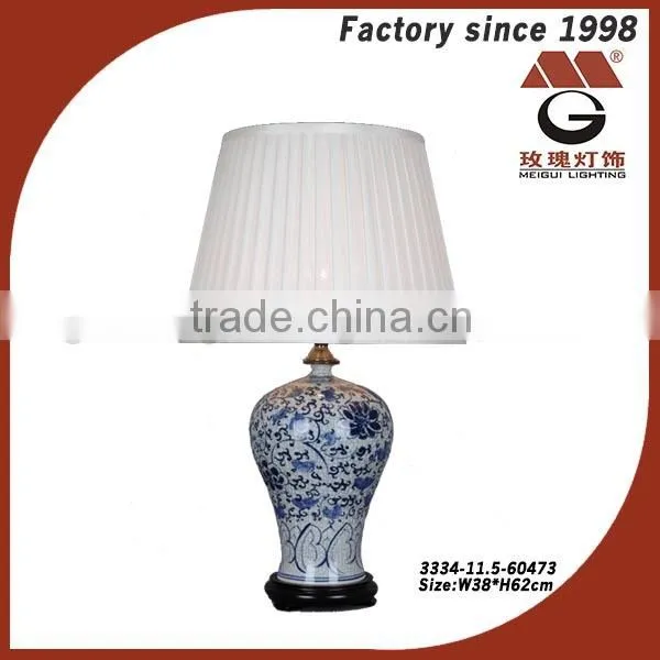 China Wood Base Blue and White Porcelain Table Lamp Quality Choice photo-2
