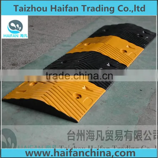 1000*300*45mm High Quality Traffic Road Speed Hump for Crossing/heavy Strength Rubber Road Speed Ramp Used on Road for Safety