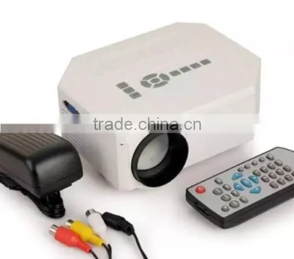 UNIC Home Theater Projector 150 Lux Lumens WVGA (640*480 ) LCD UC30 Mini Pico Projector photo-4