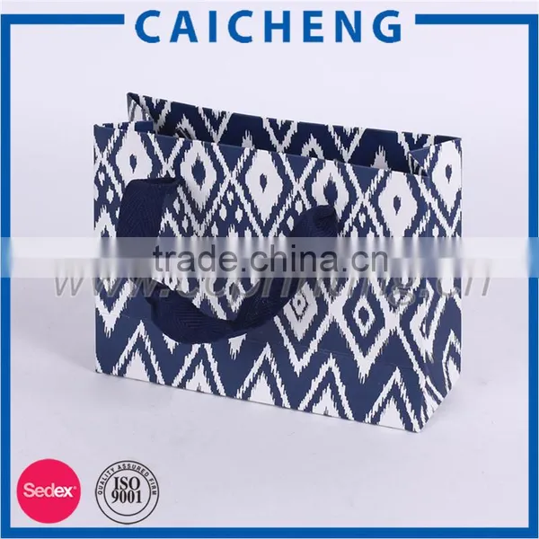 Made in China Custom Paper Bag for Clothes photo-4