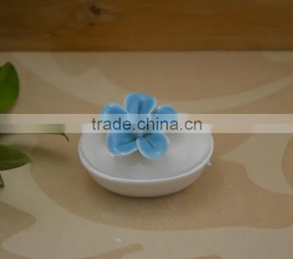 New Item White Porcelain Jewel Box With Red Flower Shape Design photo-5