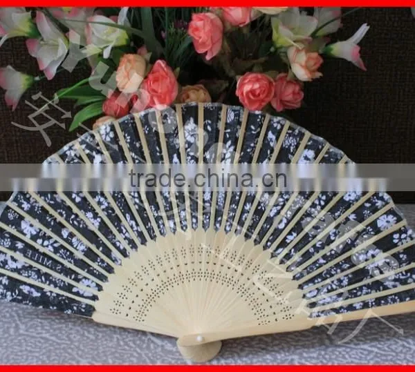 Cheap Fabric Hand Fan With Bamboo Ribs for Promotion photo-2