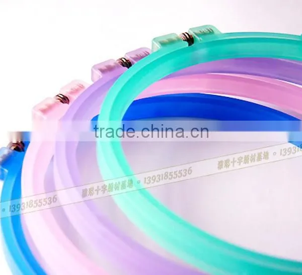 24 Plastic Hand Embroidery Cross Stitch Hoops photo-4