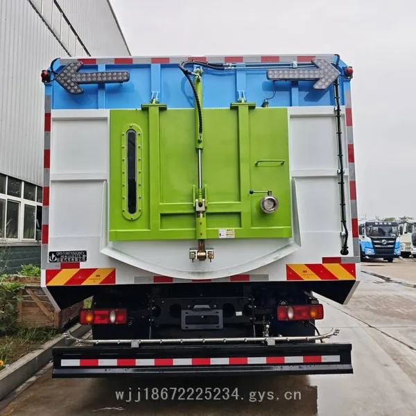 Dongfeng Huashen t5 New Energy Washing and Sweeping Vehicle, Total Mass 18,000kg Pure Electric Washing and Sweeping Vehicle photo-4
