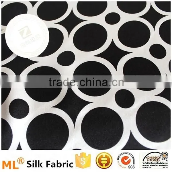 Silk Satin Printe Quality Fabric photo-3