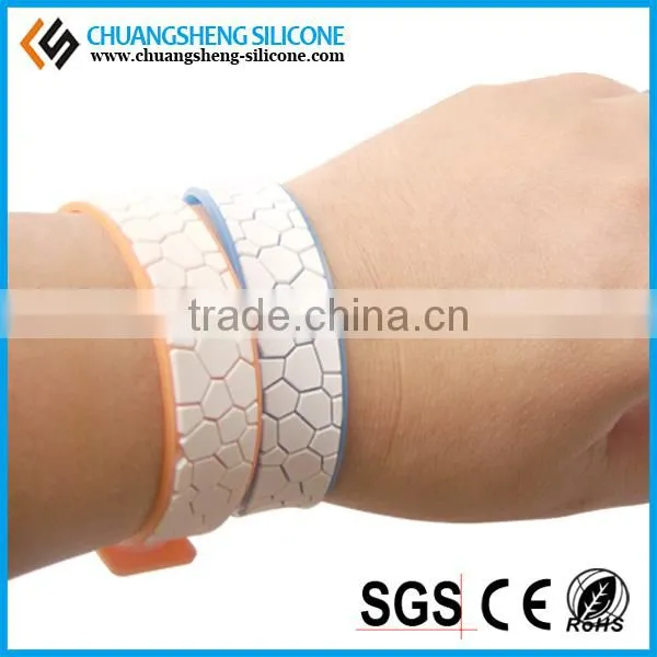 Customer Logo Fluo Silicone Mosquito Repellent Bracelet photo-3