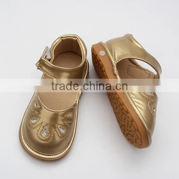 Kids Leather Metarial and Rubber Squeaky Shoes Wholesale photo-3