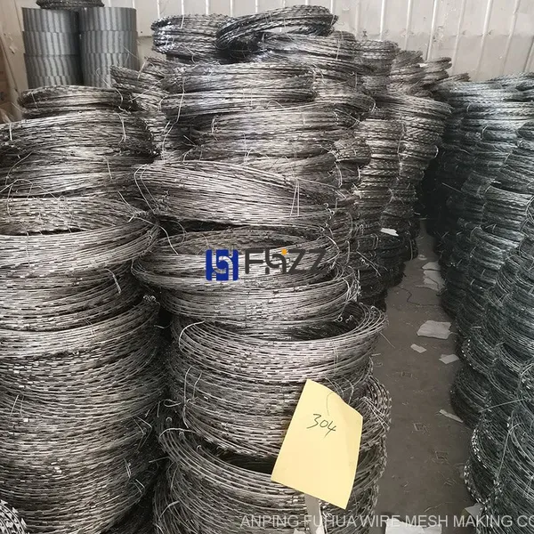 SS304 Stainless Steel Concertina Razor Wire Gray Bright Type BTO-22 Diameter 50cm photo-4