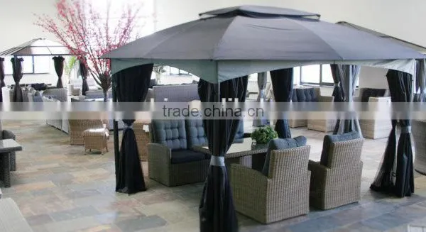 Fashionable Italy Style Outdoor Rattan Coffee Table and Chairs Set Round Wicker Sofa