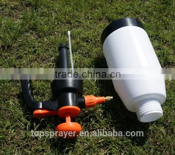 2L Pressurized Herbicide Sprayer Garden Sprayer Plastic Pump Sprayer photo-4