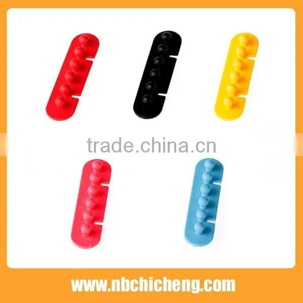 Plastic Plug Holder in Cable Clips photo-5