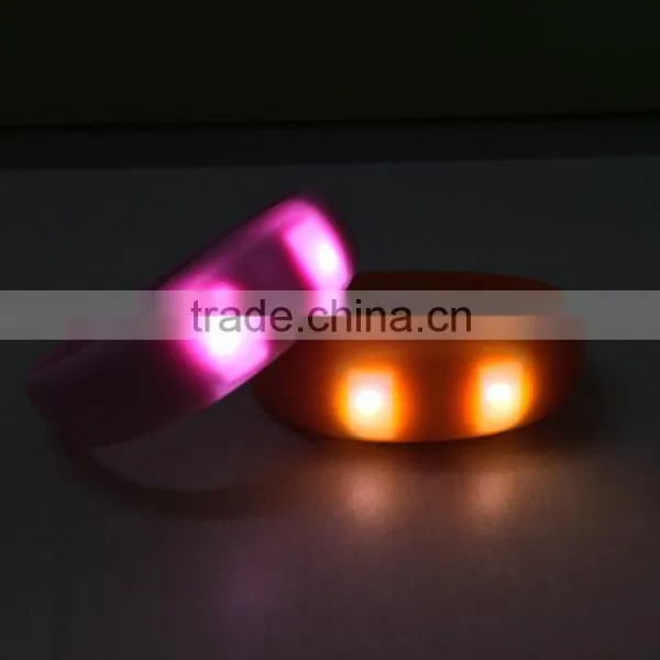 2016 Hot Promotional Custom LED Silicone Bracelet photo-4