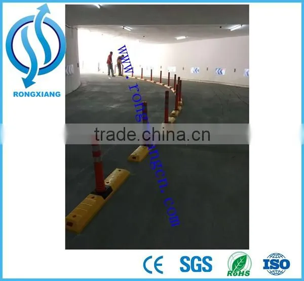 New Design Traffic Plastic Lane Separator for Road Divider photo-3