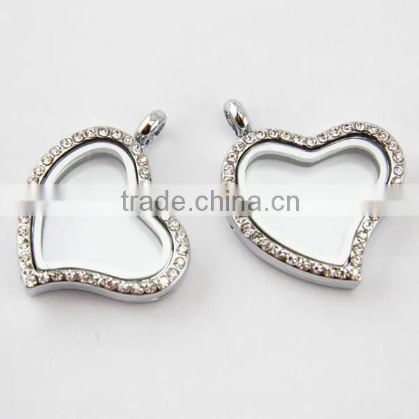 Trending Heart Shaped Glass Memory Locket photo-3