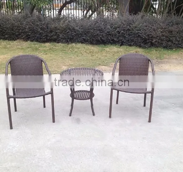 3 Pcs Outdoor Garden Coffee Table And Folding Chair photo-3