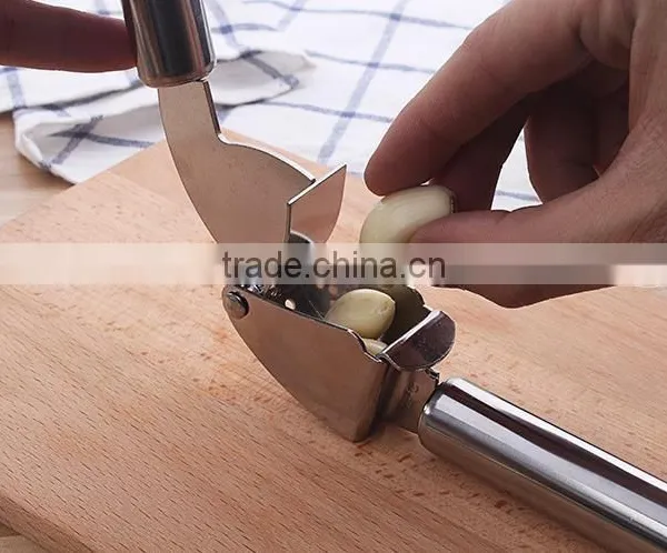 Cheap Home Stainless Steel 430 Stainless Steel Garlic Press Commercial Garlic Press Peeler photo-2