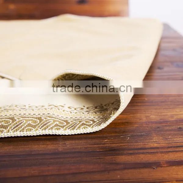 PLUS 2016 Embroidery Pattern and Knitted Technics Satins Table Runner photo-2
