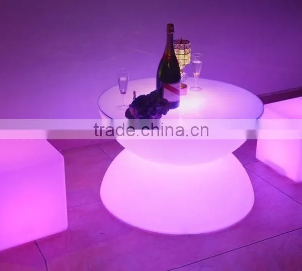 IP65 Waterproof Round Shaped Illuminated Outdoor Led Coffee Table photo-3