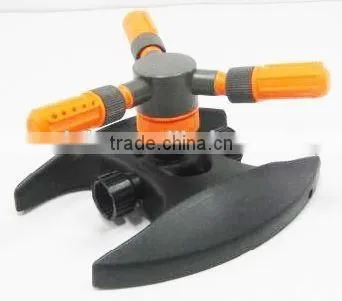 3 arm rotating plastic sprinkler with Bat base