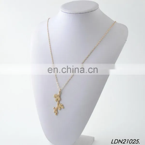 Latest Design Branch Pendant Gold Necklace Fashion Minimalist Necklace photo-4
