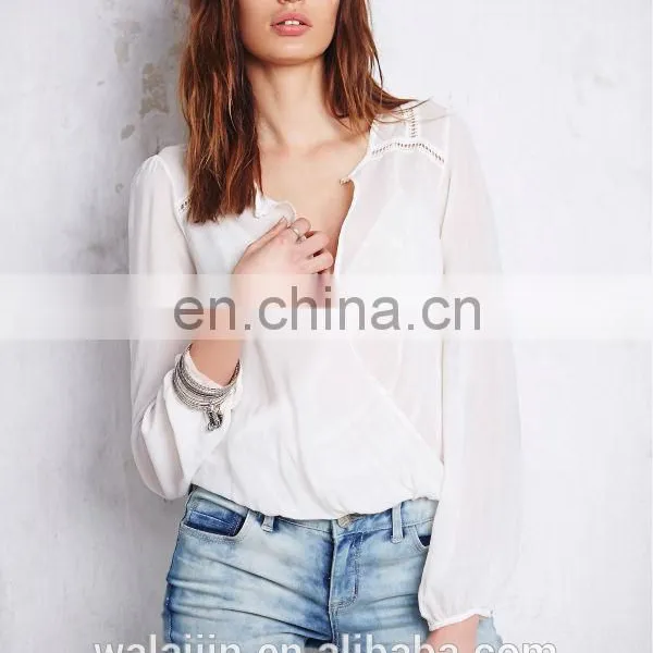 Lace Trimed Long Sleeve Woman Surplice Woven Top photo-5