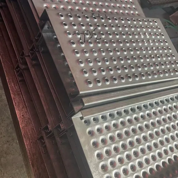Anti-slip Perforated Mesh Pattern Plate, with Alligator Mouth Holes, Suitable for Pedestrian Walkways, Cutting and Bending Services Available