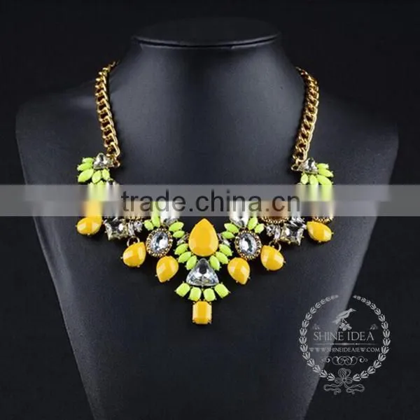 High Quality Vintage Acrylic Rhinestone Chunky Statement Necklace Tin Alloy Fashion Women Pendant Necklace 6390087 photo-4